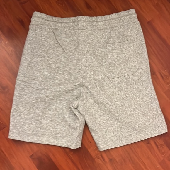 H&M - Picture 4 of 5